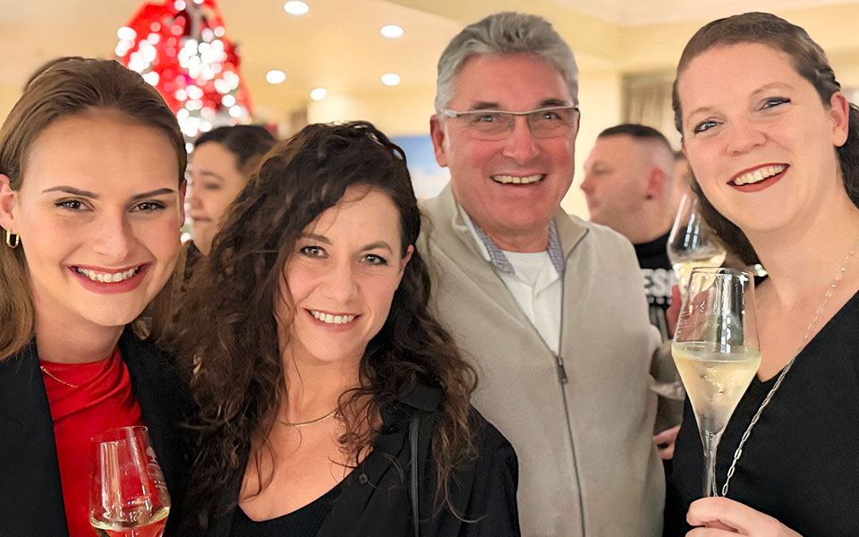 Foto von Mitarbeitenden der ifa systems AG